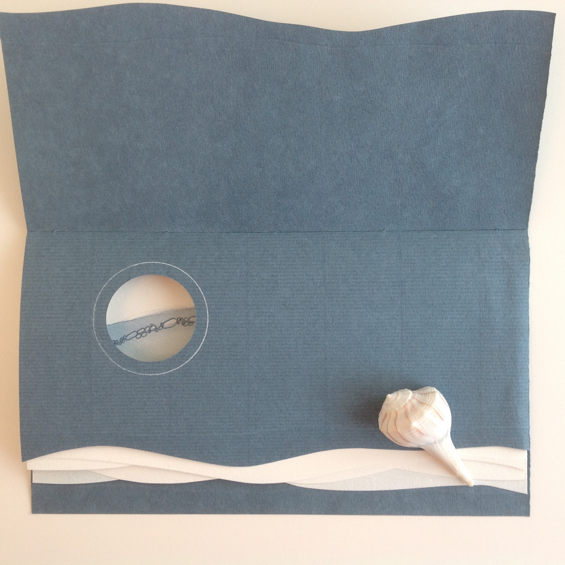 Round window of opening page