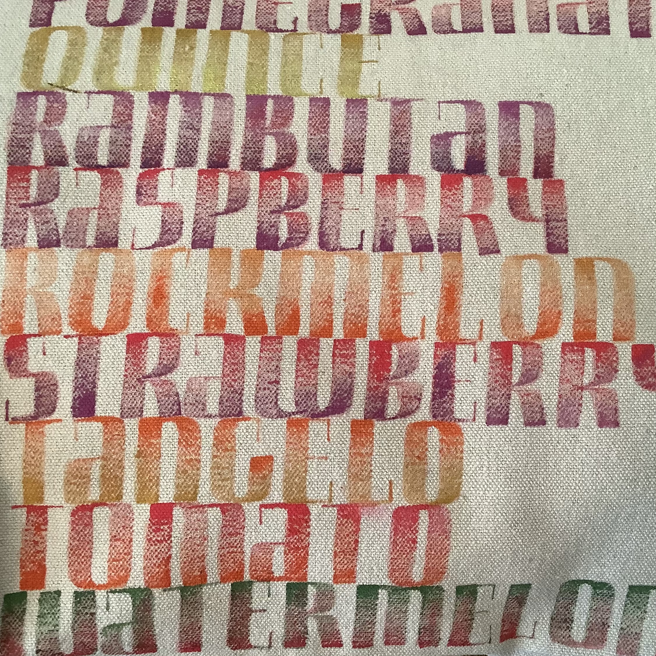 Tote bag lettered with names of fruit