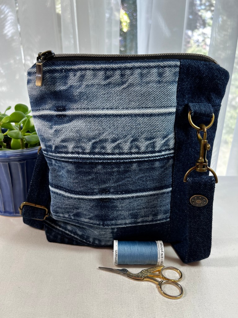 Horizontal Waistbands Crossbody